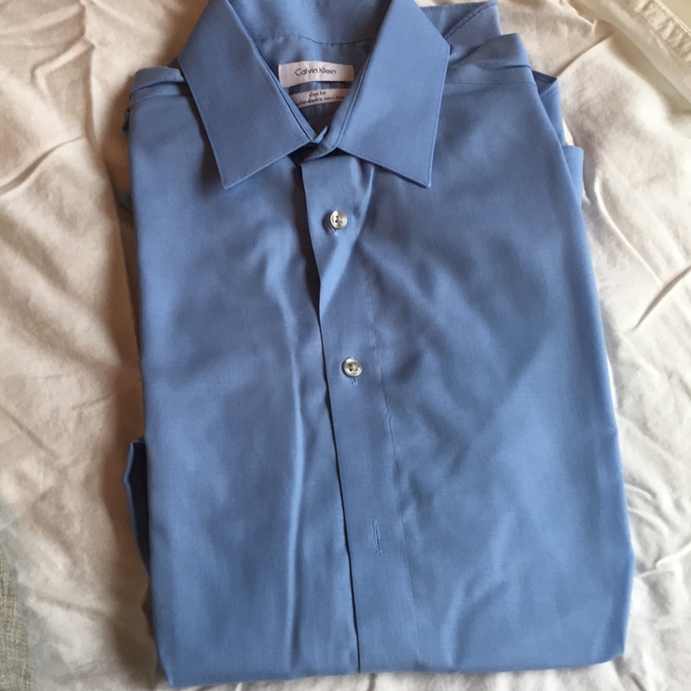 Men’s Calvin Klein blue slim fit dress shirt